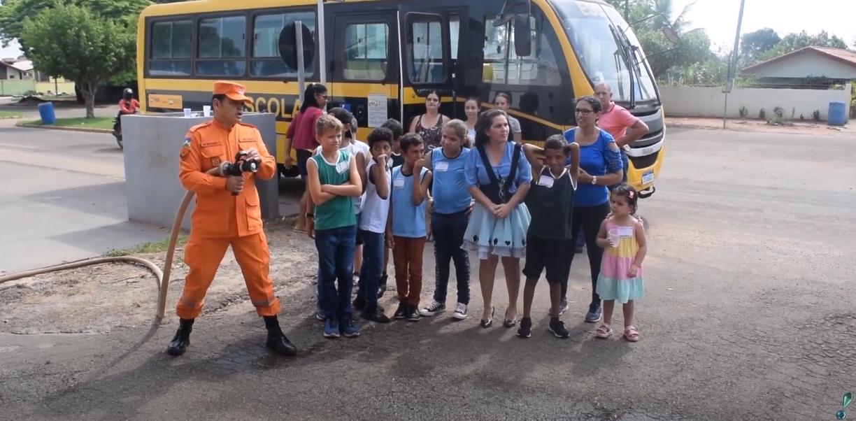 Alunos da educação especial da Escola João Batista visitaram Corpo de