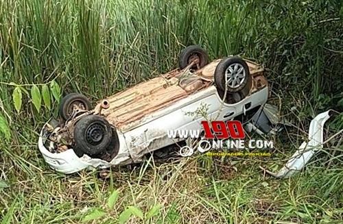 Motorista Foi Arremessado Pra Fora De Carro Durante Capotamento Na