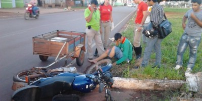 Rolim de Moura – Motociclista bate em cachorro e sofre queda na Av. 25 de Agosto