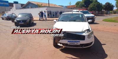 Colisão entre dois carros foi registrada no começo dessa tarde, em Rolim de Moura 